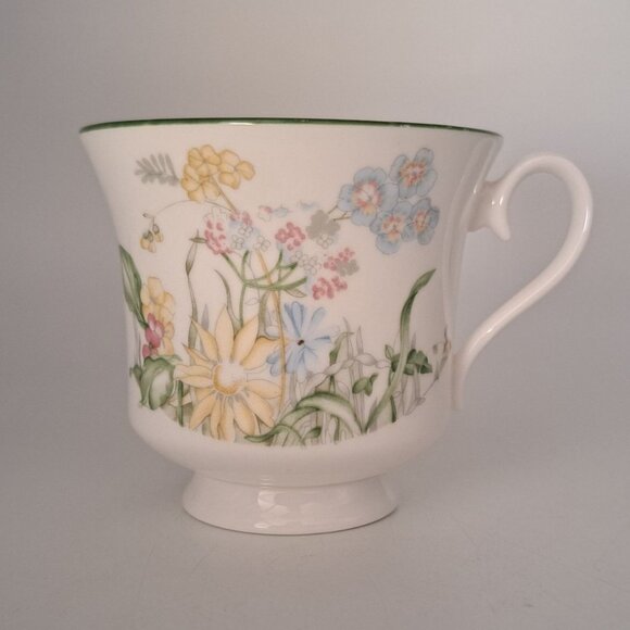 Royal Albert Bone China Teacup Spring Dawn New Romance Floral Design - Picture 1 of 9